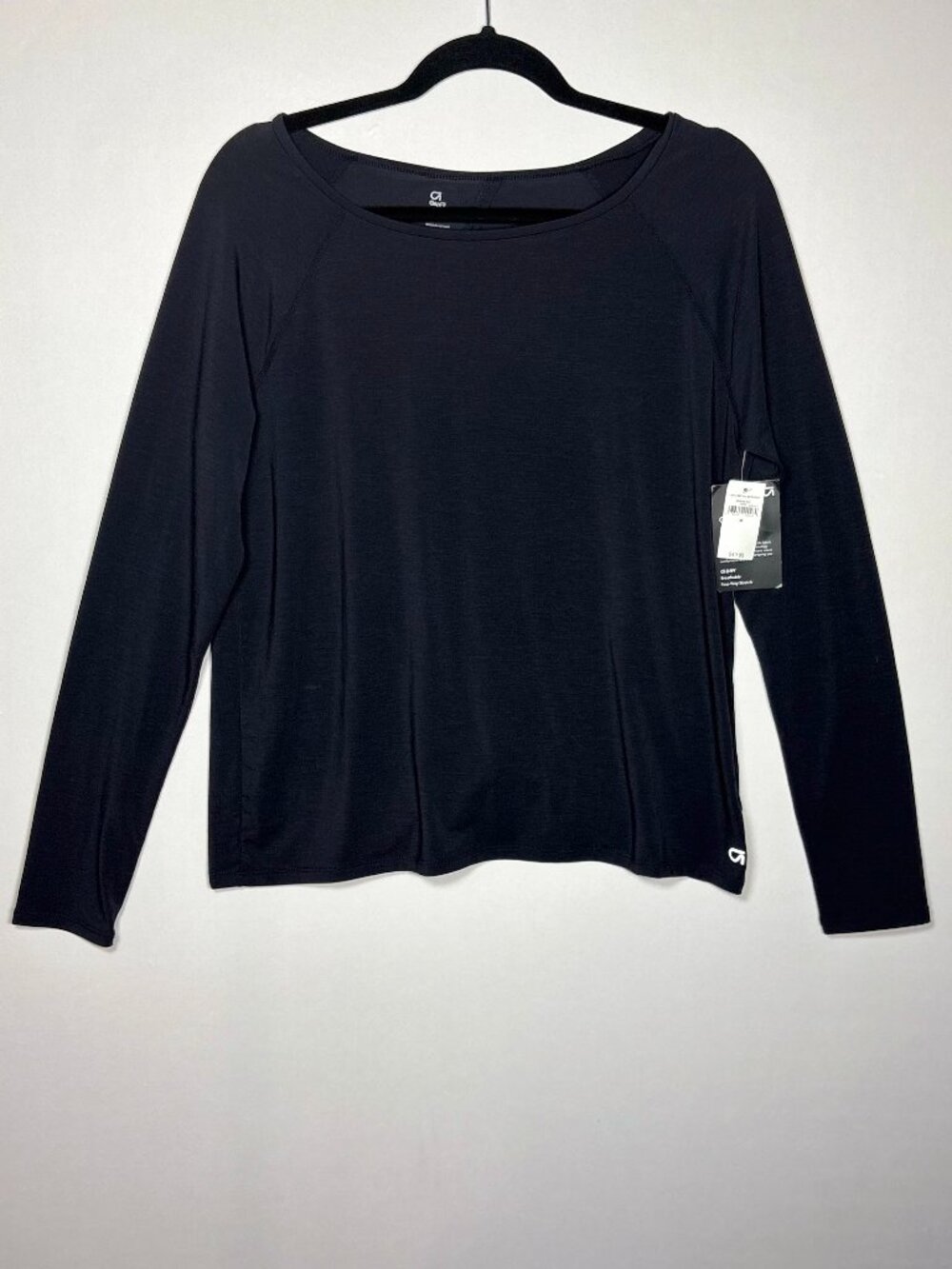 NWT. GapFit Breathe Black Twist Back Long Sleeve Active Top Womens Size M